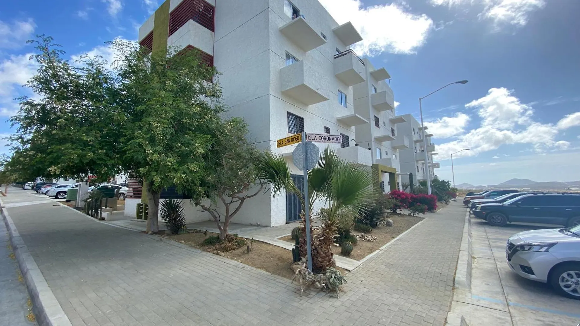 Modern 1-Bedroom Apartment In Cabo San Lucas